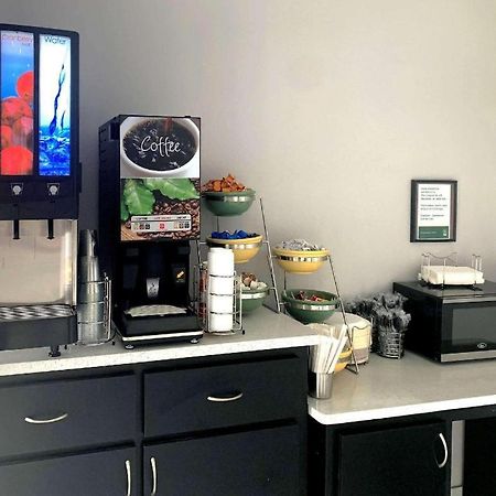 Quality Inn & Suites Near פנמה סיטי ביץ' מראה חיצוני תמונה