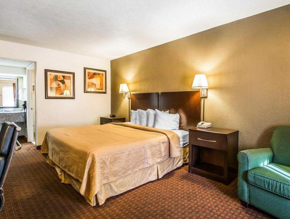 Quality Inn & Suites Near פנמה סיטי ביץ' מראה חיצוני תמונה