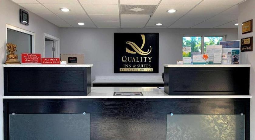 Quality Inn & Suites Near פנמה סיטי ביץ' מראה חיצוני תמונה