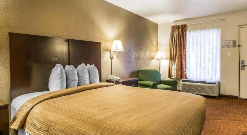 Quality Inn & Suites Near פנמה סיטי ביץ' מראה חיצוני תמונה