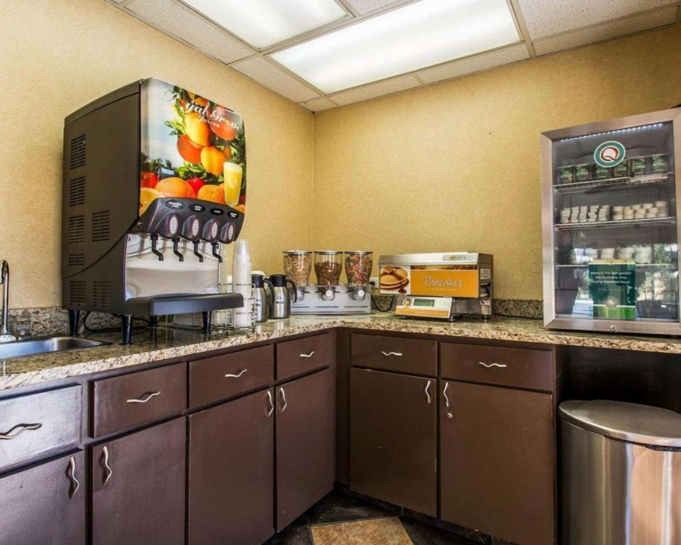 Quality Inn & Suites Near פנמה סיטי ביץ' מראה חיצוני תמונה